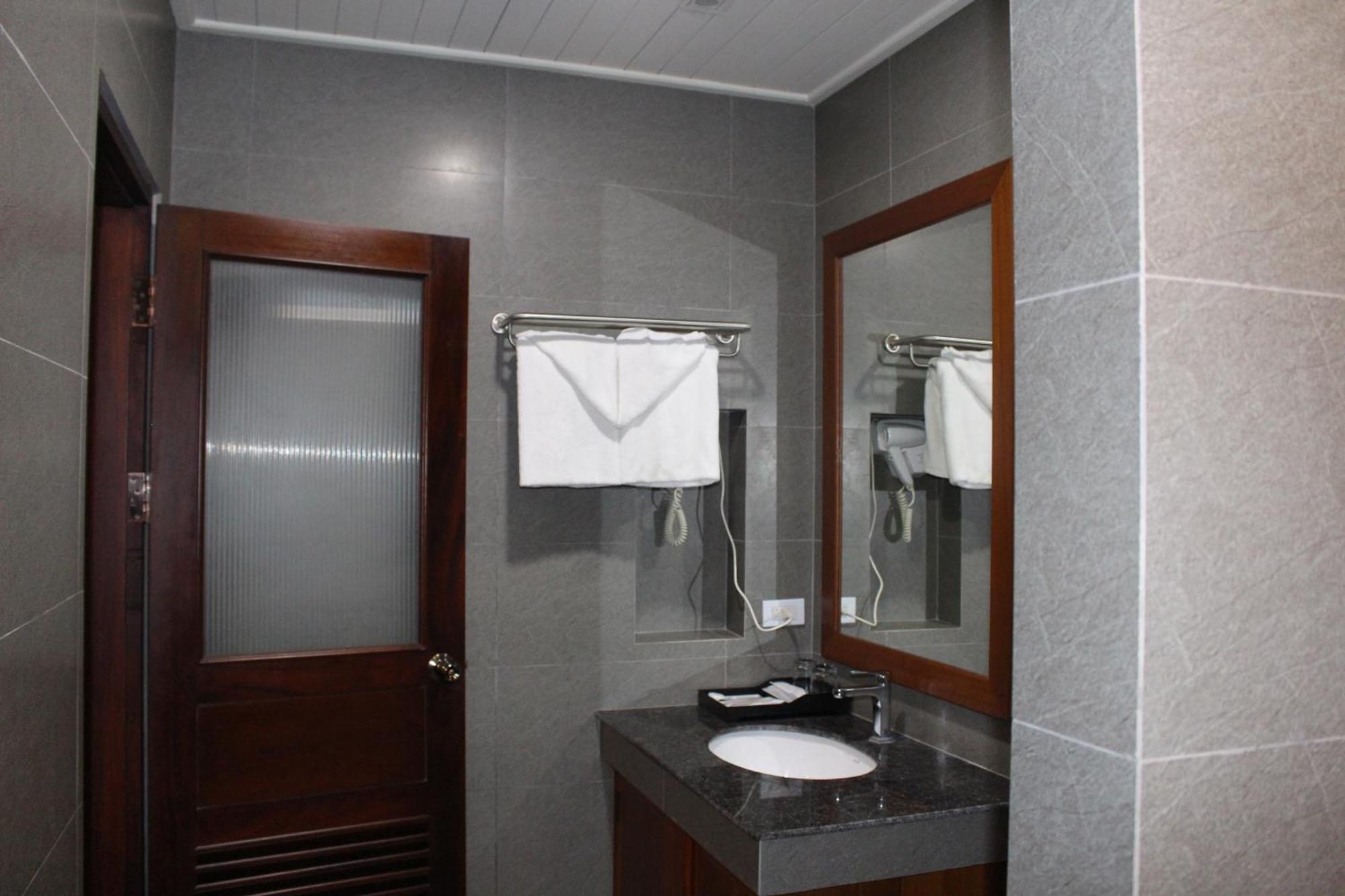 Lux Hotel Luang Prabang Buitenkant foto